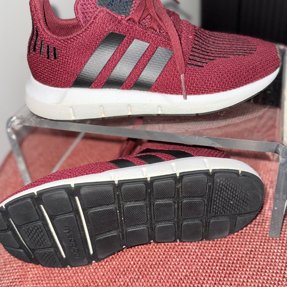 Kids Adidas Swift Run Maroon/Black-White